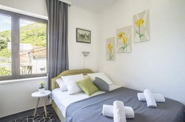 Great Studio Flat With View Near Beach in Tivat - Oda