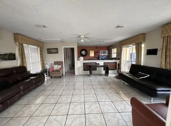Great Western Inn & Suites - Lobi