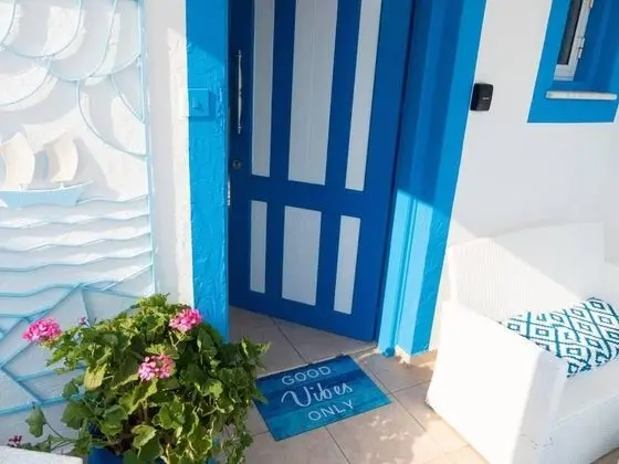 Greek Island Style 2 Bedroom Villa With Pool