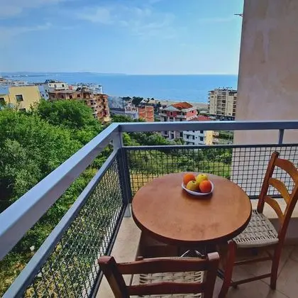 Green Apartment - Öne Çıkan Resim