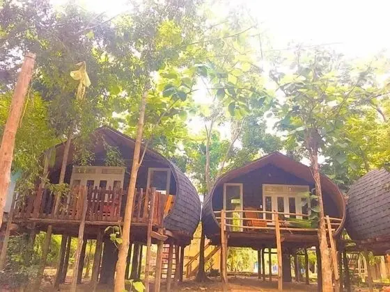 Green Bamboo Lodge