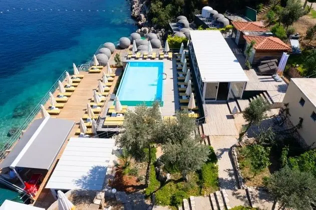 Green Beach Hotel