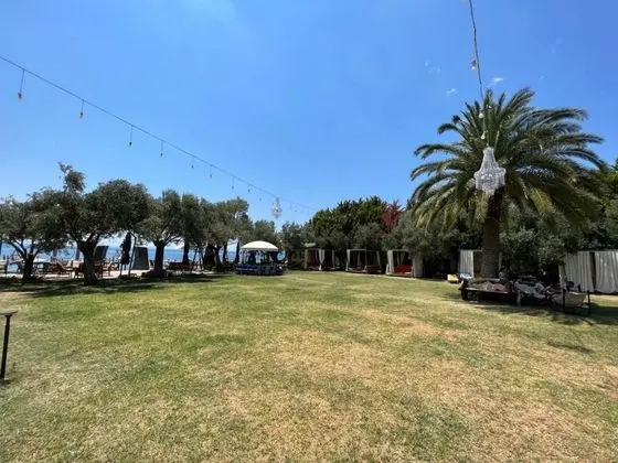 The Green Beach Resort Hotel - Bahçeler