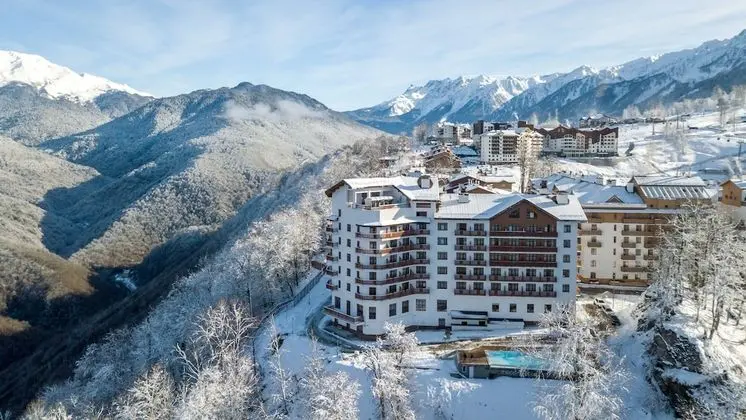 Green Flow Hotel Rosa Khutor - Dış Mekan