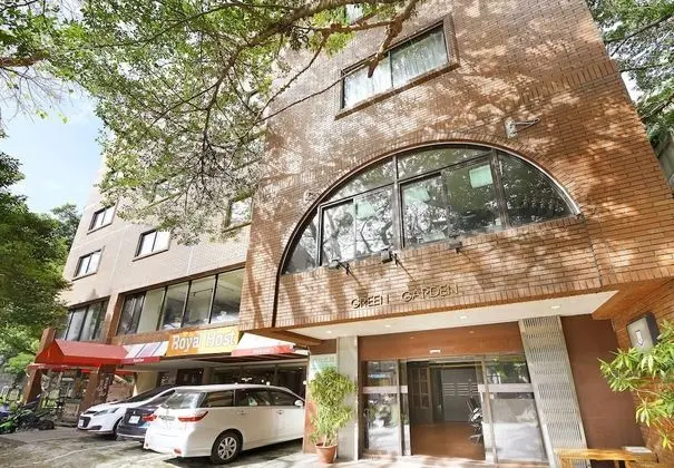 Green Garden Apartments - A
