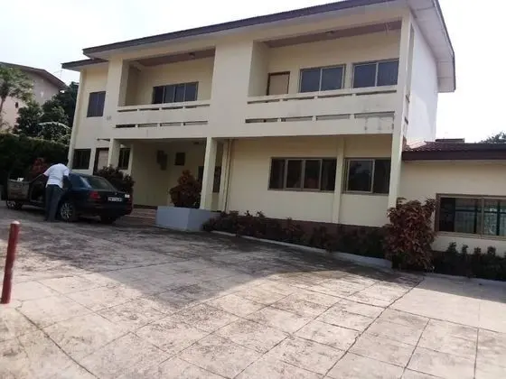 Green Glass Guest House