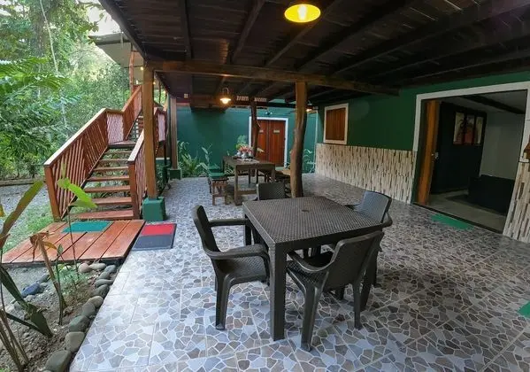 Green Jungle House - Lobi