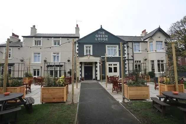 Green Lodge, Wirral by Marston's Inns - Dış Mekan