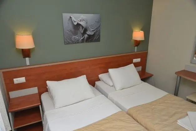 Green Mar Apartments