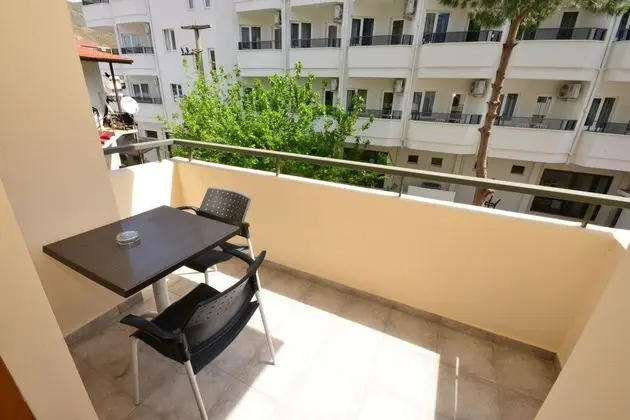 Green Mar Apartments