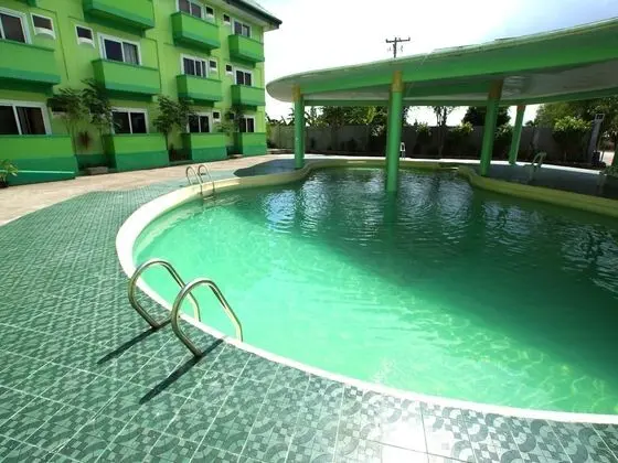 Green One Hotel - Havuz