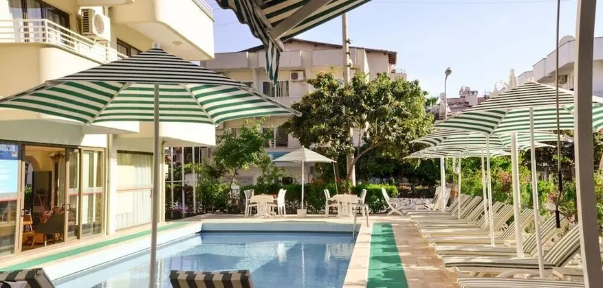 Green Palm Hotel - Havuz