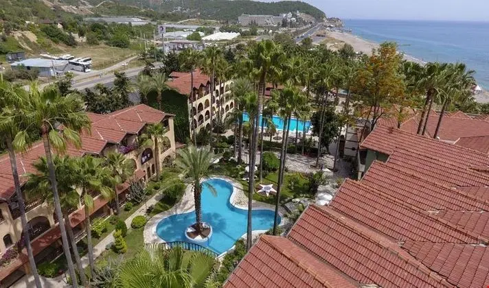 Green Paradise Beach Hotel