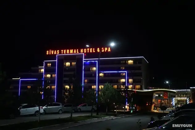 The Green Park Termal Hotel Sivas - Gece Görünümü