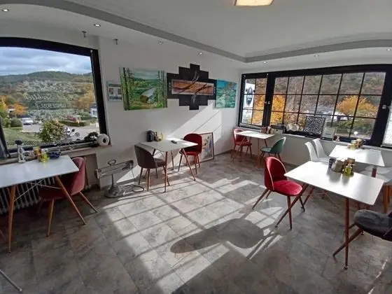 Green Seeblick Hotel & Hostel - Yerinde Yemek