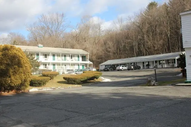 Green Valley Motel
