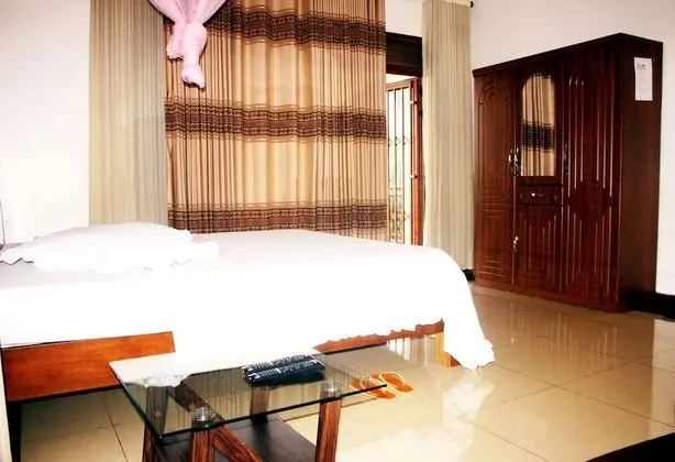 Green View Hotel