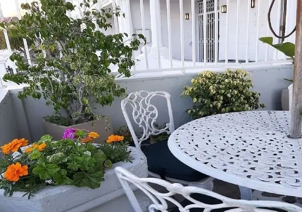 The Greenhouse Guesthouse - Dış Mekan