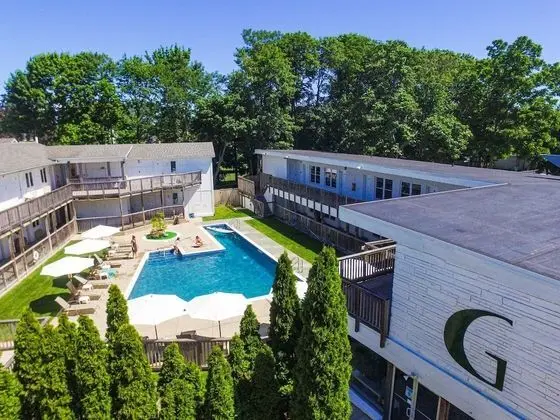 Greenporter Hotel