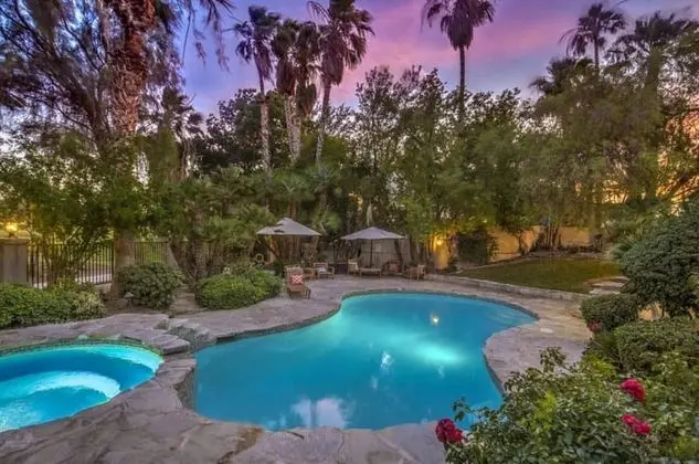 Greens A Luxury Las Vegas Pool Villa