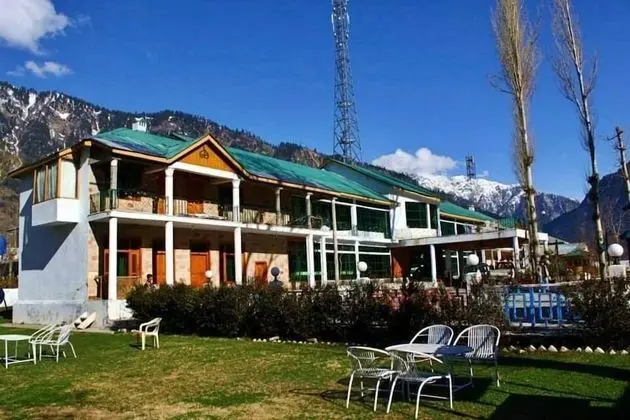 Greens Hotel Kalam