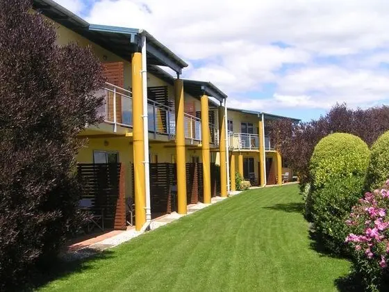 Greens Motel - A Putt Away from the Green
