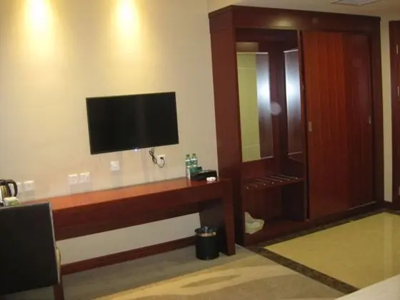 GreenTree Inn Bus  Station Business Hotel