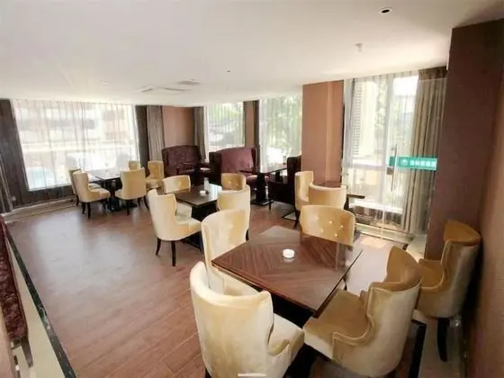 GreenTree Inn Huzhou Wuxing District South Street Chaoyin Bridge Business Hotel - Yerinde Yemek