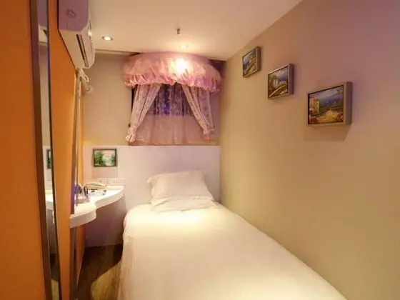 GreenTree Inn Nanning Jiangnan Wanda Plaza Tinghong Road Express Hotel - Oda