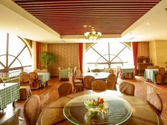 GreenTree Inn Qingdao Wuyishan Road JUSCO Shopping Mall Hotel - Yerinde Yemek