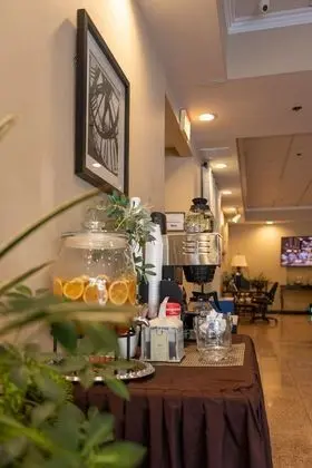 GreenTree Inn & Suites Alhambra - Lobi