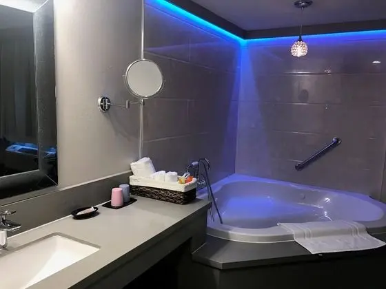 GreenTree Inn & Suites Alhambra - Oda