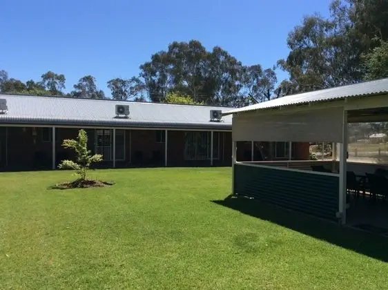 Greenways Holiday Units