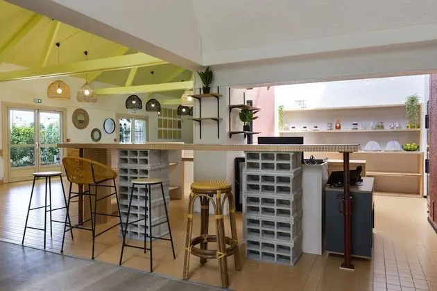 greet Hotel Villeneuve La Garenne - Lobi