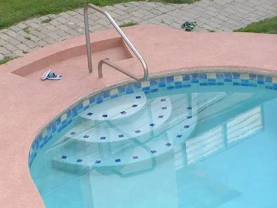 Gréta Wellness Apartmanok - Szt László u - Havuz