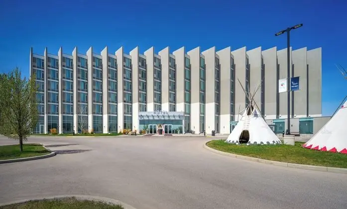 Grey Eagle Resort & Casino - Dış Mekan