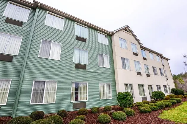 Greystone Inn and Suites - Genel
