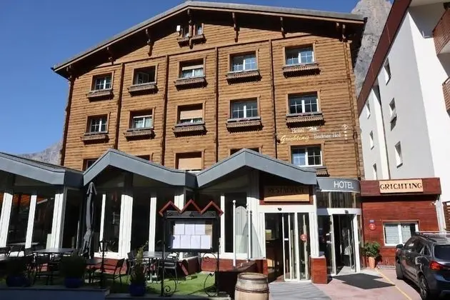 Grichting Hotel & Serviced Apartments - Dış Mekan