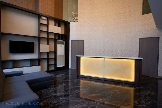 Griffin Hotel and Suites - Lobi