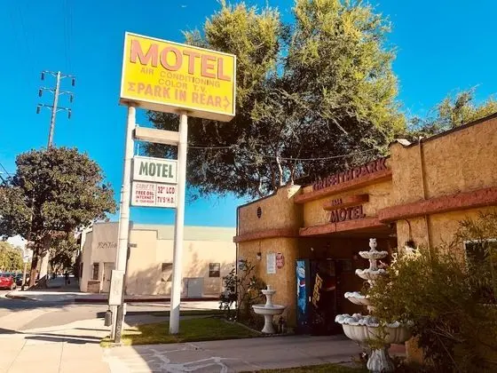 Griffith Park Motel - LA Hollywood Area - 1