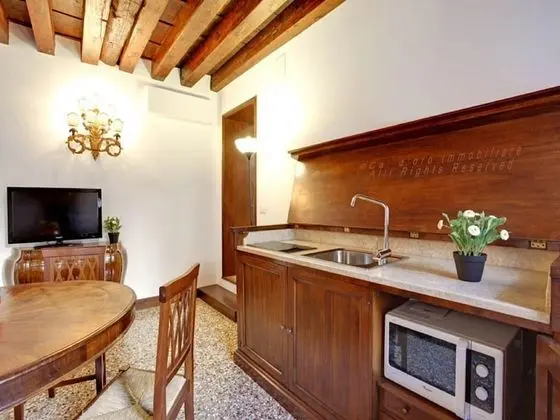 Grimaldi Apartments - Scala Reale - Mutfak