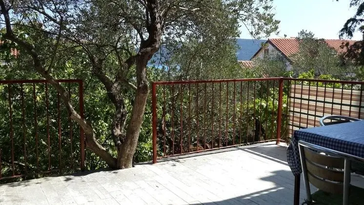 Griv - Close to the sea - A1