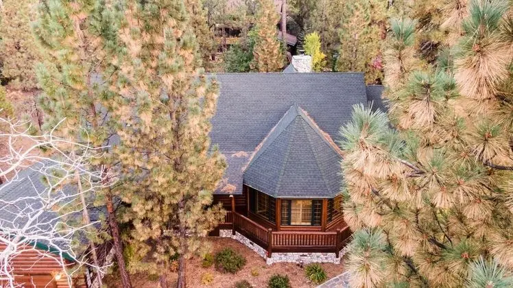 Grizzly by Avantstay Rustic Big Bear Cabin w/ Hot Tub & Pool Table - Dış Mekan