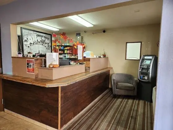 Grizzly Inn - Lobi