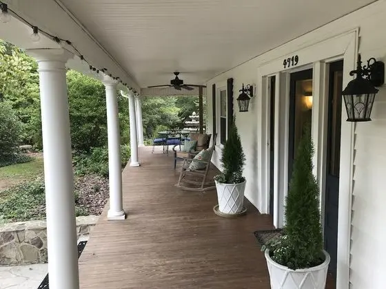 The Groome Inn - Lobi