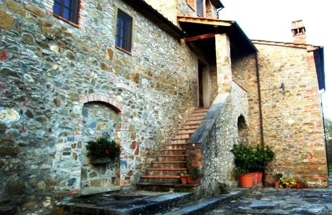 Ground Floor Apartment in the Middle of Tuscany