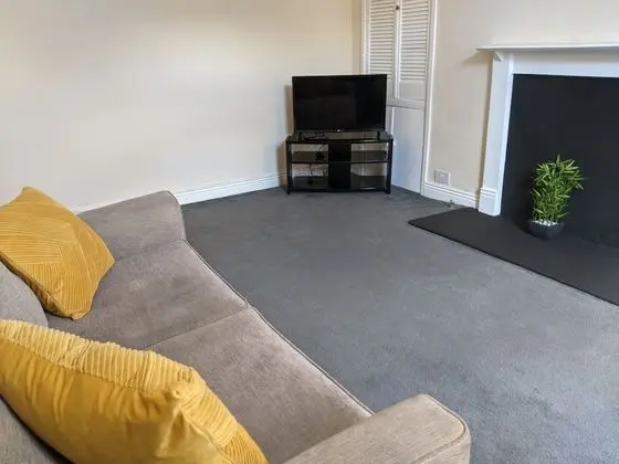 Ground floor apartment in North Shields - Oda Düzeni
