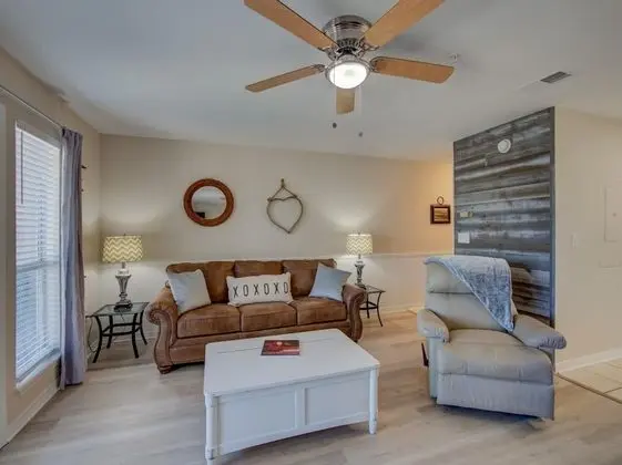 Ground Floor Condo Walking Distance to the Beach