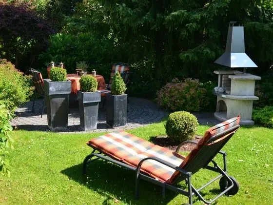 Ground Floor Tasteful Apartment with Terrace & Garden near Brilon - Dış Mekan
