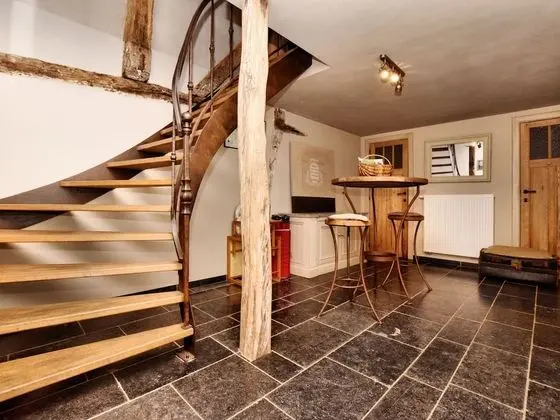 Group Accommodation in Beautiful, Authentic Ardennes Style - Lobi
